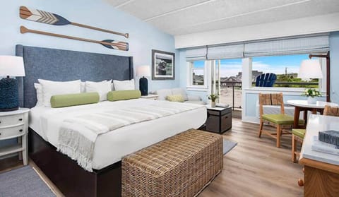 Wake up refreshed in a stylish king suite with lounge space.