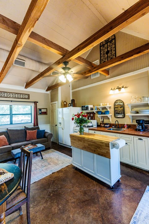 Spacious two bedroom cabin