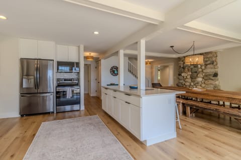 PhotoMay062024,10808AM