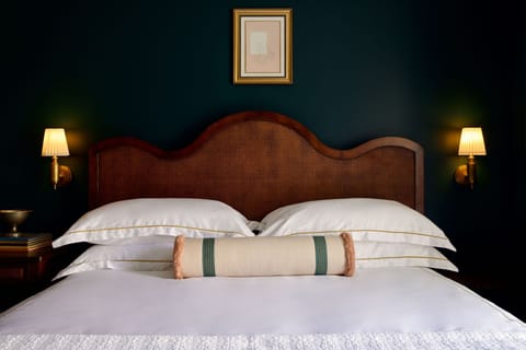 Unit with King size bed