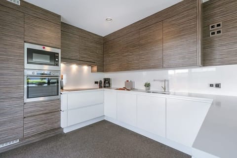 Open and fully equipped kitchen