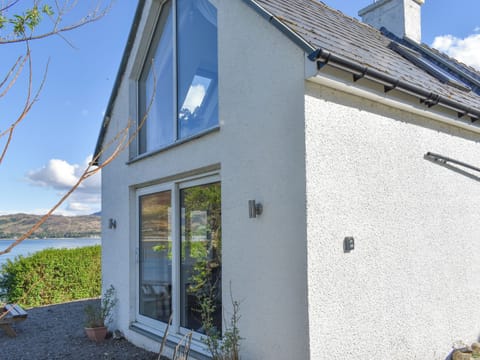 Exterior | The House On The Slip - Lochside Retreat, Kylerhea