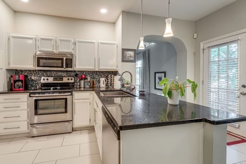 Kitchen | Dishwasher | Refrigerator | Toaster | Lower Level