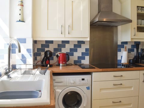 Kitchen area | Ty Newydd, Pontllyfni, near Caernarfon