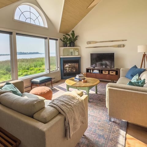 A great layout for both privacy and gathering together