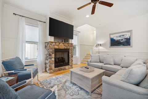 30A Beach House - Saltwater Cottage