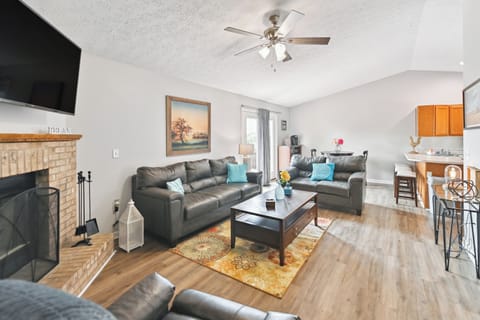 Corinth Vacation Rental | 1,950 Sq Ft | 3BR | 2BA | Stairs Required