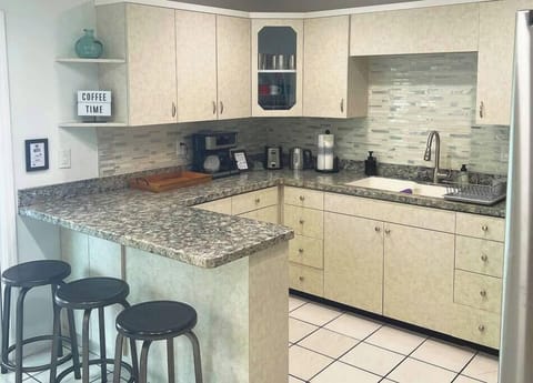 D13b47b8 525a 462c a300 6bec3661797e