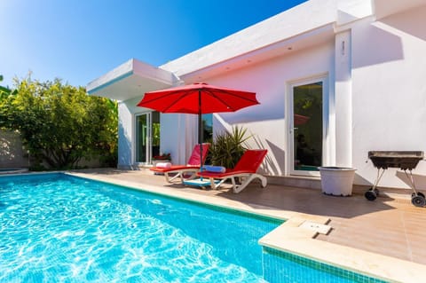 Beautiful villa with private pool and terrace
