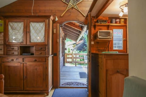 Entrance to the mazot with terrace