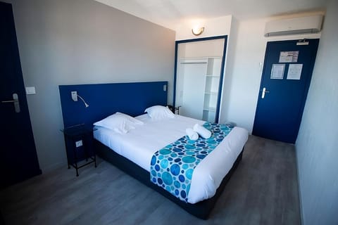 Bedroom. Interior and views may vary based on location and availability.
