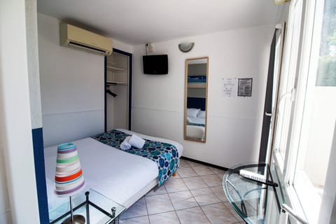 Bedroom. Interior and views may vary based on location and availability.