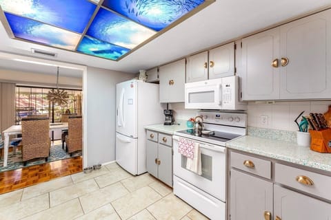 Kitchen with unique lighting