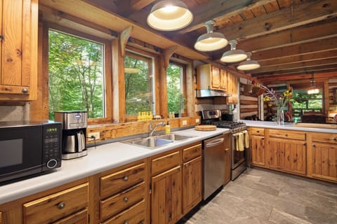 Fully equipped kitchen