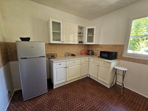 3d482658-fd03-407f-8dee-f5018ee3ad38