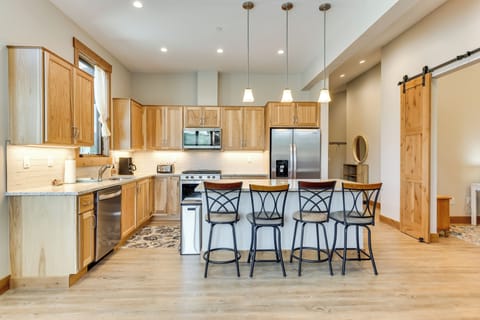 Dining Area | Dishware/Flatware | Trash Bags/Paper Towels