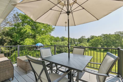 Deck | Portable Grill | Outdoor Seating & Dining