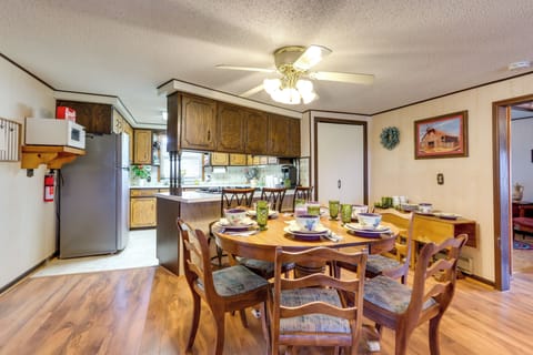 Weaubleau Vacation Rental | 3BR | 2BA | 1,900 Sq Ft | 1 Step to Enter