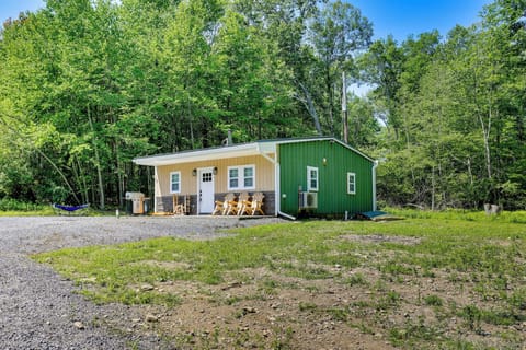 East Stroudsburg Vacation Rental | 2BR | 1BA | 750 Sq Ft | Step-Free Access