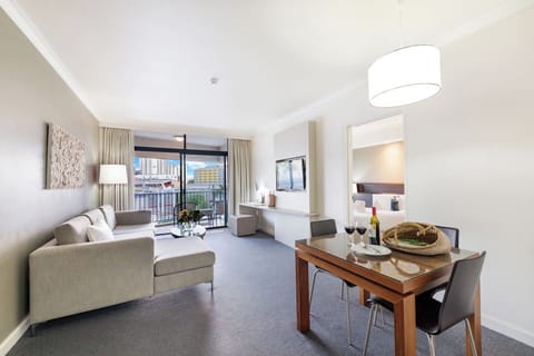 Enjoy an open-plan space that opens to a breezy balcony. Airconditioning keeps things cool year-round.