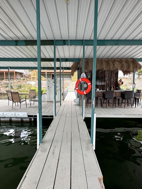 Lost Anchor Tiki Bar
