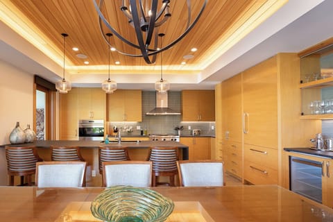 Stylish ceiling decorative