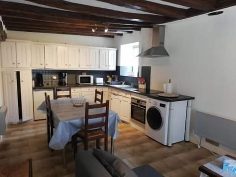 be64f8d3-3edf-4aaa-a582-3abd4fda16e2