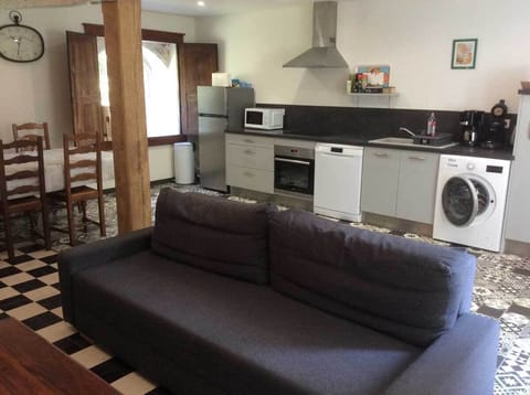 80fee86f-4fee-4afe-a0d0-c001bdd3a0ce