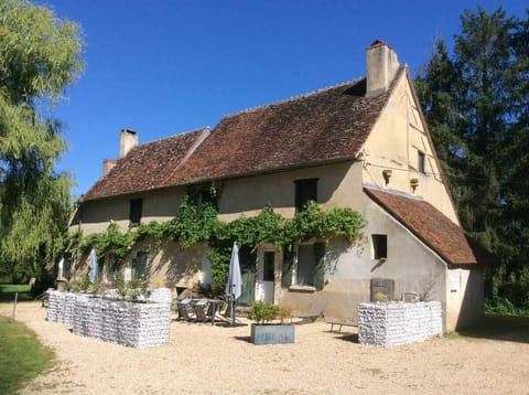 de5049f9-e5d6-4ced-b2c4-9e1390128195