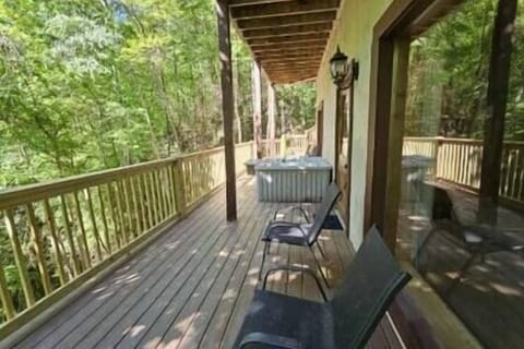 Bottom Floor: Balcony w/Hot Tub (1)