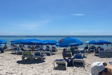 Free beach service - Esteban´s place