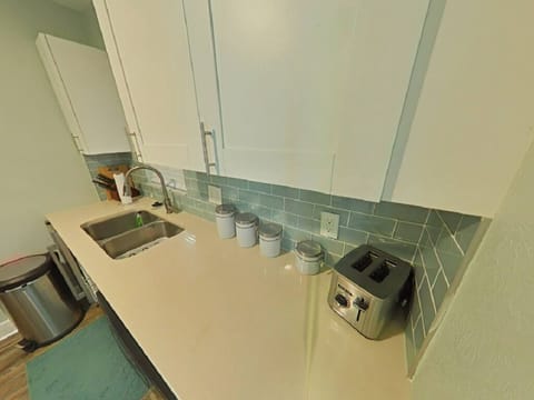 Kitchen. Refrigerator, Microwave, Oven/stove, Coffee maker, Dishwasher & toaster