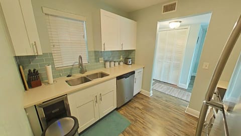 Kitchen. Refrigerator, Microwave, Oven/stove, Coffee maker, Dishwasher & toaster