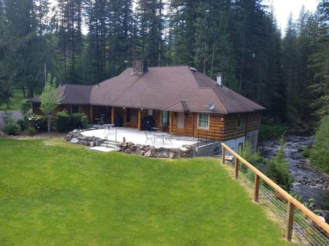 Kanati Falls Ranch Lodge on the Washougal River.