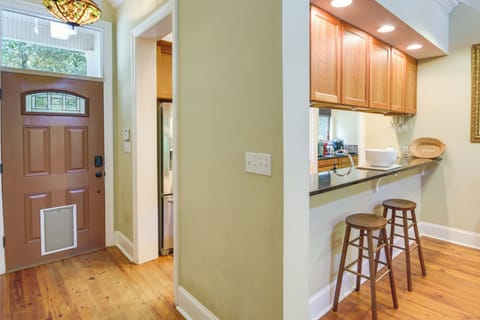 Kitchen | Cooking Basics | Coffee Maker | Paper Towels/Trash Bags Provided