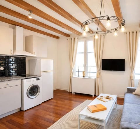 Spacious & inviting area