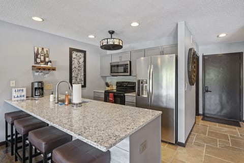 New Appliances with great counter space