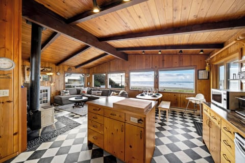 Ocean views from the open fully equipped kitchen with breakfast bar