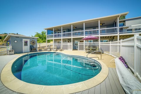 Lakeport Vacation Rental | 3BR | 4BA | 3,000 Sq Ft | Step-Free Entry