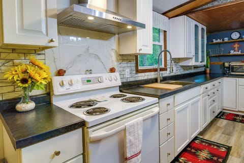 Kitchen | Coffee Maker | Dishware & Flatware | Cooking Utensils