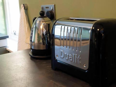 Dualit kettle and toaster