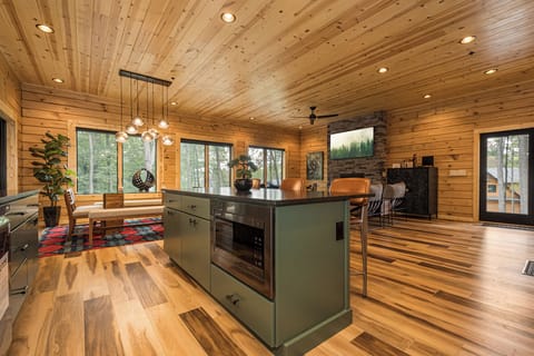 BlackDiamondLodge_Kitchen_3