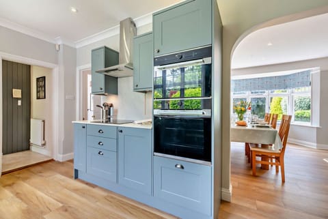 Fosseside House Kitchen - StayCotswold