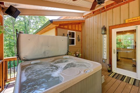 Hiawassee Vacation Rental | 2BR | 2BA | Step-Free Access | 800 Sq Ft