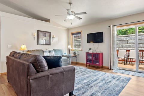 This living room is the heart of this delightful space! The perfect spot to unwind after a day of exploration in the Hills.
