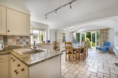 Dow Crag House | Coniston Holiday Cottage | Kitchen and Dining area
