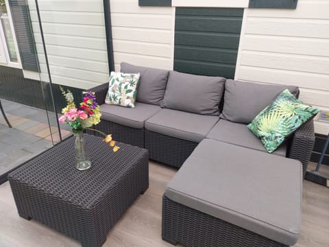 The lounge set of BPW 1105 Bospark 't Wolfsven - EEZZ