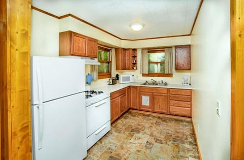 Fully Furnished Kitchen