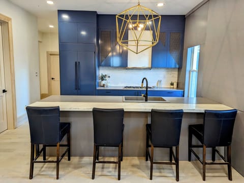 Kitchen makes cooking for your group easy. Effortless meals, maximum memories!