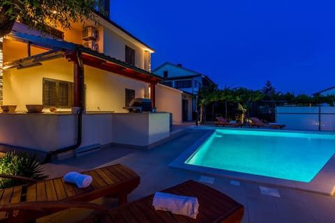 Holiday Home Swimming Pool